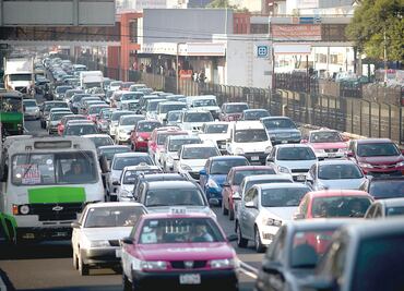 Este jueves 5 de septiembre no circulan los autos con engomado verde