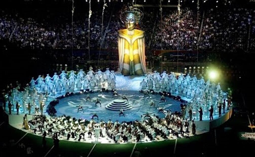 A pesar de su producción, el show de Collins pasó sin pena ni gloria. Foto: Captura de pantalla.