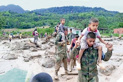 Colombia busca sobrevivientes en zona de Mocoa