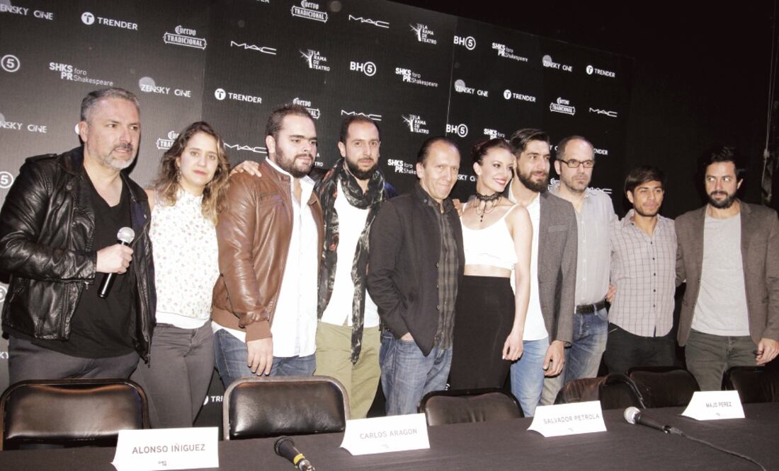 El equipo de la puesta en la conferencia de prensa de la obra de teatro (CARLOS MEJÍA. EL UNIVERSAL)