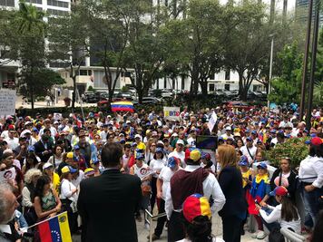 Venezolanos exiliados en Miami se solidarizan con Juan Guaidó