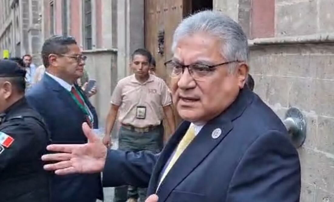 Alfonso Cepeda, líder del SNTE, llegó a Palacio Nacional este 15 de mayo. Foto: Especial