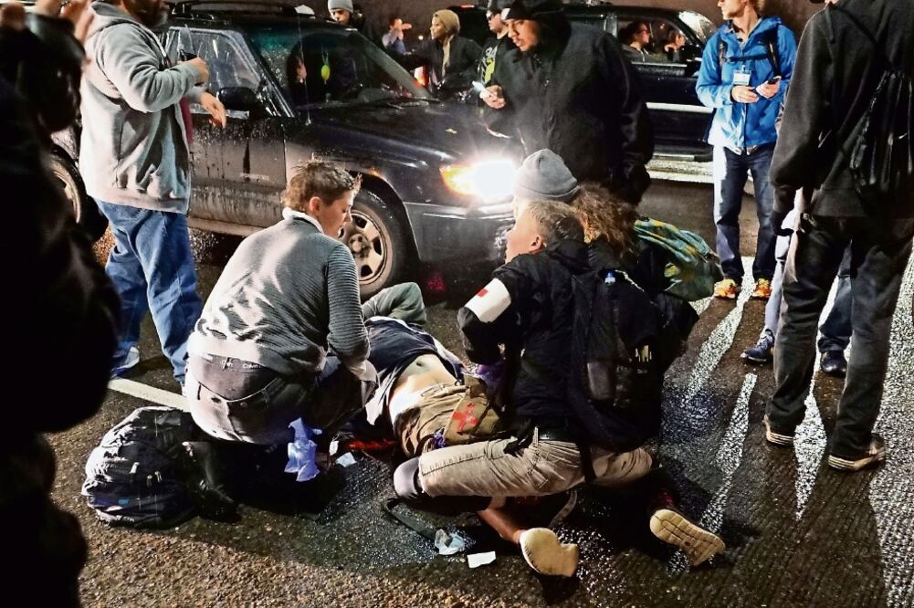 Una persona fue herida de bala durante una protesta en la ciudad de Portland, en el estado de Oregon (COLE HOWARD. REUTERS)