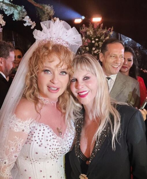 ¿Recuerdas a Joana Benedek? Sorprende con boda a sus 51 años 