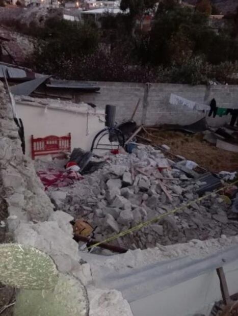 Desplome de barda deja dos muertos y dos heridos en Pachuca