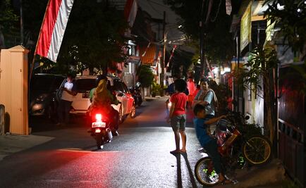 Terremoto de 7 sacude a Indonesia; emiten alerta de tsunami