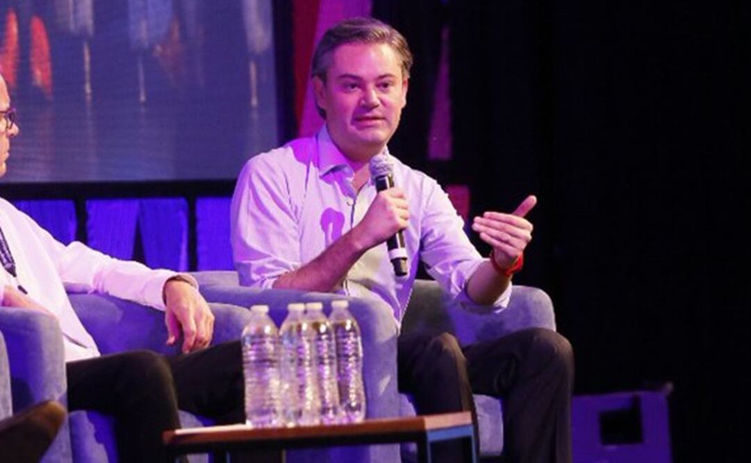 El secretario de Educación Pública, Aurelio Nuño Mayer, durante su participación en la cumbre SingularityU México Summit. (FOTO: Tomada de Twitter @aurelionuno)
