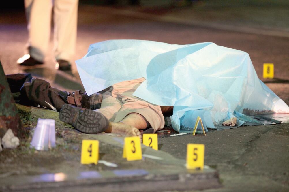 El homicidio doloso aumentó en 30 de las 32 entidades federativas del país, lo cual se explica por la acción del crimen organizado. (ARCHIVO EL UNIVERSAL)