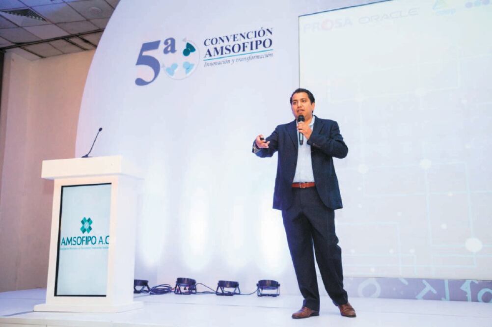 Othón Moreno presentó la plataforma CoDi durante la convención de la Asociación Mexicana de Sociedades Financieras Populares. Foto: ANTONIO HERNÁNDEZ. EL UNIVERSAL