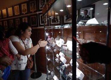 Exhiben en Los Pinos joyas incautadas al crimen organizado