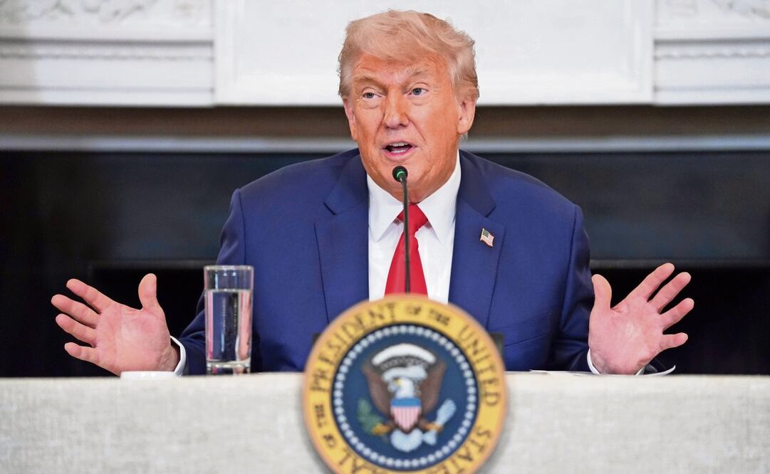 El presidente Donald Trump, durante una mesa redonda con líderes empresariales en la Casa Blanca, en Washington. Foto: Evan Bucci / AP