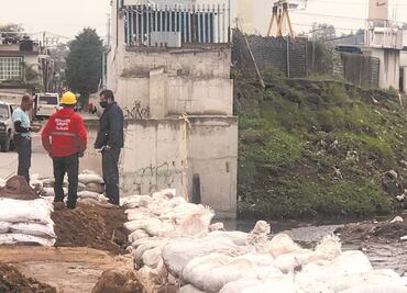 Desviaron el río frente a nuestras casas, acusan
