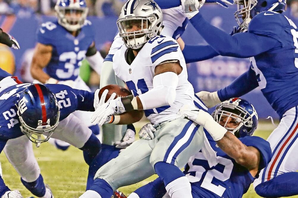 Ezekiel Elliot (21) será uno de los hombres que Tampa Bay vigilará más (XINHUA)