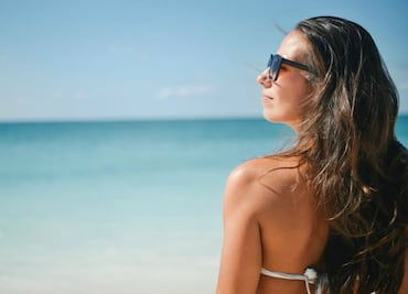 Tu vida corre peligro si usas Coca Cola como bronceador. Entérate porqué