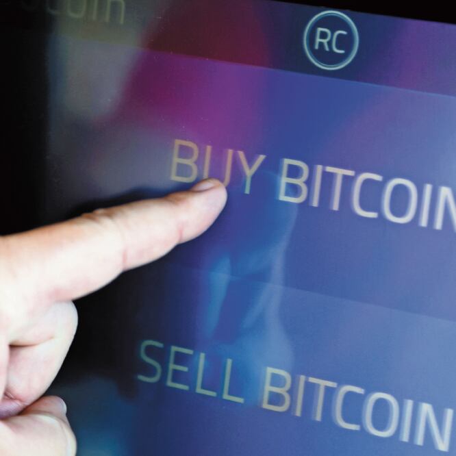 La favorita. La mayoría de los usuarios mexicanos de telefonía que comprarían activos virtuales prefieren el bitcoin. ARCHIVO EL UNIVERSAL