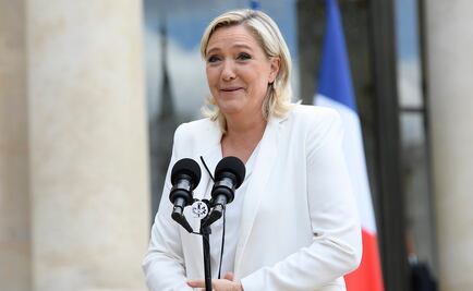 Le Pen lamenta que Hollande rechace referéndum sobre "Frexit" 