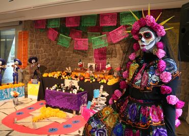 Ofrenda de Día de Muertos se exhibe en la Unesco en París