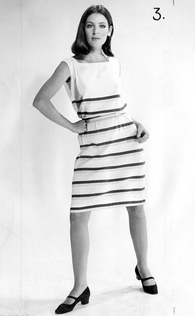 Una de las ideas que innovaron en los sesenta y ahora prevalecen es que un estampado y corte sencillos bastan para definir todo un look. ESPECIAL/Archivo EL UNIVERSAL.