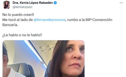 La diputada Kenia López coincide con Noroña en vuelo a Nayarit; publica fotografía de ella sentada a lado del presidente del Senado