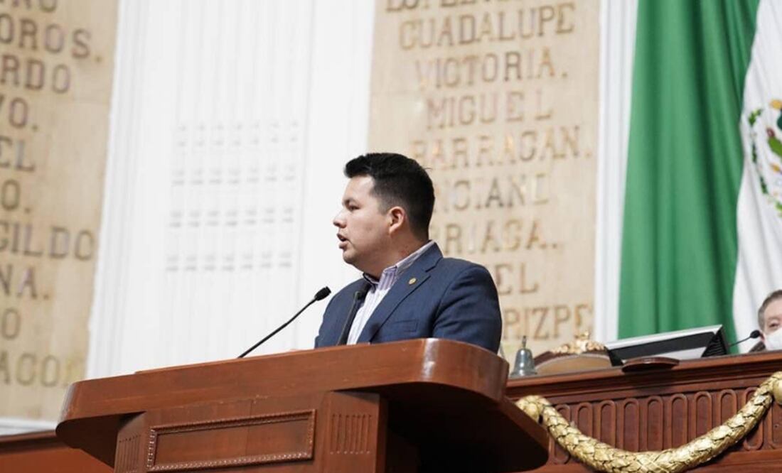 Foto: Facebook / Raúl Torres Diputado migrante CDMX