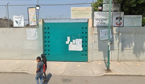 Riña entre estudiantes en Tláhuac deja a alumno apuñalado; menor de 14 años es presentado ante MP