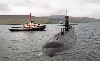 Trump ordena construir buques de guerra con su nombre; presidente promete una flota “cien veces más poderosa”