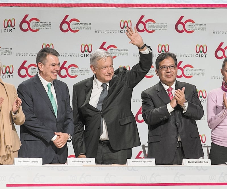 Autoridades federales, empresarios y el presidente Andrés Manuel López Obrador participaron en la 60 Semana de la Radio y la Televisión de la CIRT. Foto: GERMÁN ESPINOSA. EL UNIVERSAL