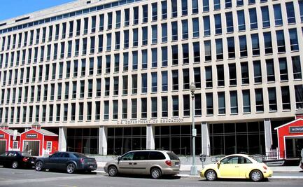 Departamento de Educación de EU despedirá a casi la mitad del personal; cerrará temporalmente sus instalaciones