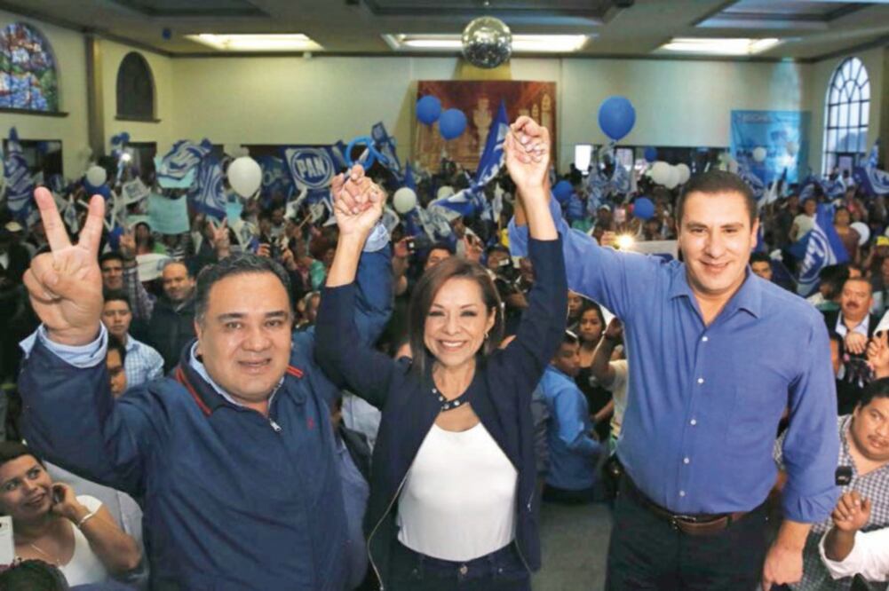 En el Foro de consulta Movilidad y Desarrollo Sustentable, el ex gobernador de Puebla, Rafael Moreno Valle, dijo que la ex secretaria de Desarrollo Social será la próxima gobernadora mexiquense. A la izquierda, el diputado Ulises Ramírez. (CORTESÍA)