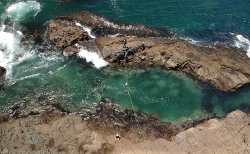 Coasteering: una nueva ruta de aventura en el mar de Ensenada