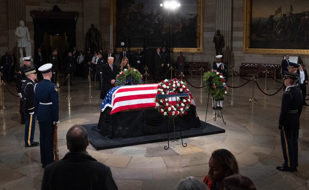 Trump presenta sus respetos a Jimmy Carter, 05 de enero de 2025. Foto: EFE