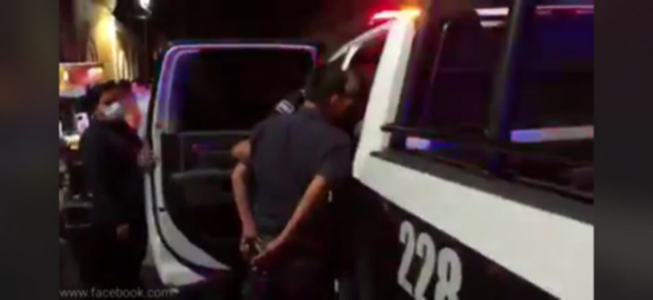 Detienen a periodista cuando transmitía una gresca en Sonora; CNDH pide que se restauren sus derechos