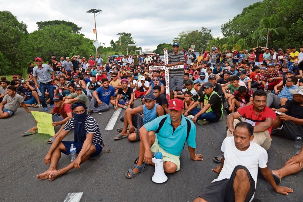 Los migrantes demandaron que se les otorguen documentos migratorios para que puedan continuar su viaje hacia Estados Unidos y solicitar asilo. Foto: María de Jesús Petes/El Universal