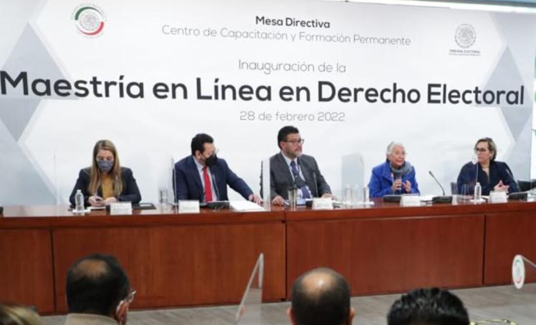 El magistrado Reyes Rodríguez Mondragón participó en la inauguración de la Maestría en Derecho Electoral. Foto: TEPJF