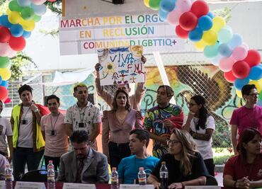 Jhonny Caz, de Grupo Firme, marcha por el orgullo LGBT en Reclusorio Varonil Oriente… y se echa palomazo