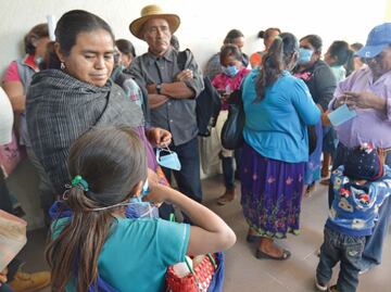 Identifican tres de los 34 cuerpos hallados en Zitlala