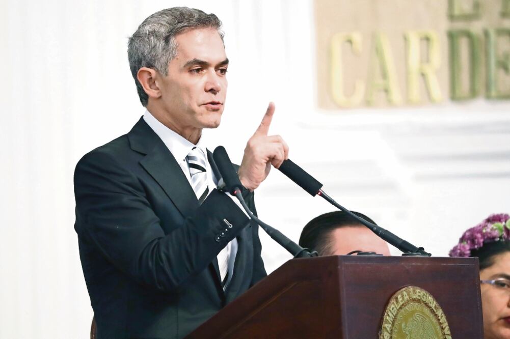 El jefe de Gobierno tuiteó sobre el cambio de gobierno en EU (ARCHIVO EL UNIVERSAL)