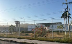 Cárcel regional de Puerto Vallarta luce desierta tras fuga de reos; no se reportan operativos ni nuevos filtros