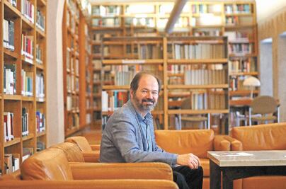 Juan Villoro calcula que su edad intelectual es la de un adolescente de 13 años 