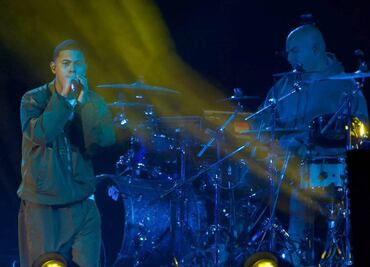 Myke Towers y Nathy Peluso encienden el Flow Fest y pone a bailar a miles con su reggaetón