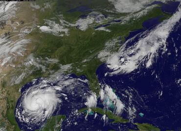 "Harvey" tocaría tierra el sábado en Texas como huracán
