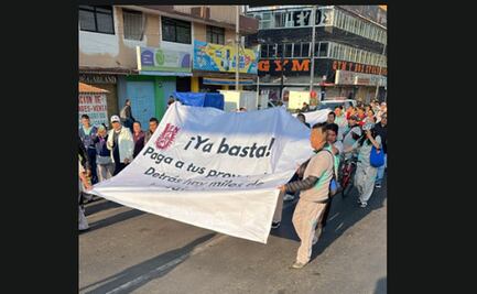Trabajadores de limpieza del IPN bloquean Circuito Interior; denuncian retraso en sus pagos
