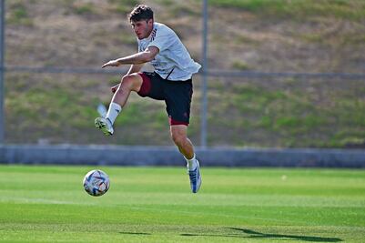 Santiago Giménez apunta al próximo mundial con la Selección Mexicana