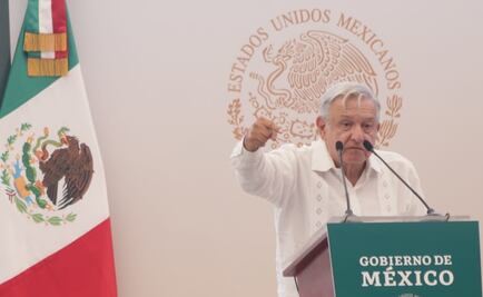 Transportistas bloquean la México-Puebla previo a visita de AMLO