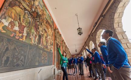 Segob recibe a estudiantes afectados por explosión en Tlahuelilpan 