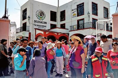 Impiden entrada de nuevas autoridades en Atenco