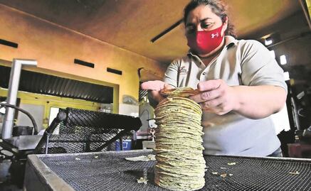 Denuncian tortillas "pirata"; por qué puede ser malo para tu salud