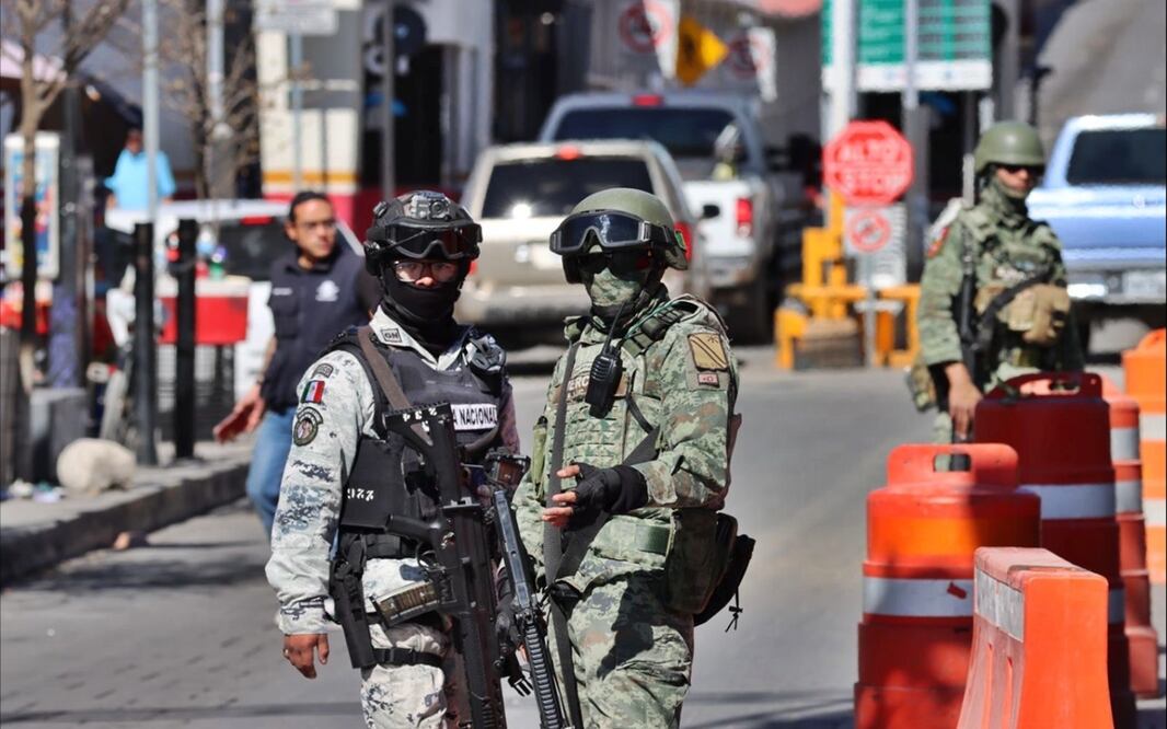 Guardia Nacional y Sedena instalan retenes en puentes internacionales de Ciudad Juárez. Foto: Paola Gamboa/EL UNIVERSAL