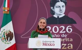 No vamos a agachar la cabeza para defender la patria, dice Sheinbaum; "los mexicanos siempre tendremos la frente en alto", afirma