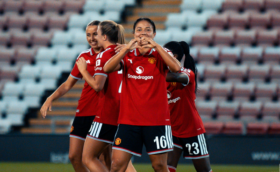 Rebeca Bernal en festejo de gol con el Manchester United - Foto: @ManUtdWomen en X